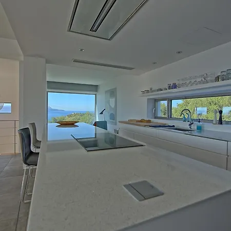 Vila Bluewhite - Luxury In Crete By Posarellivillas