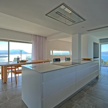 Bluewhite - Luxury In Crete By Posarellivillas Vila *